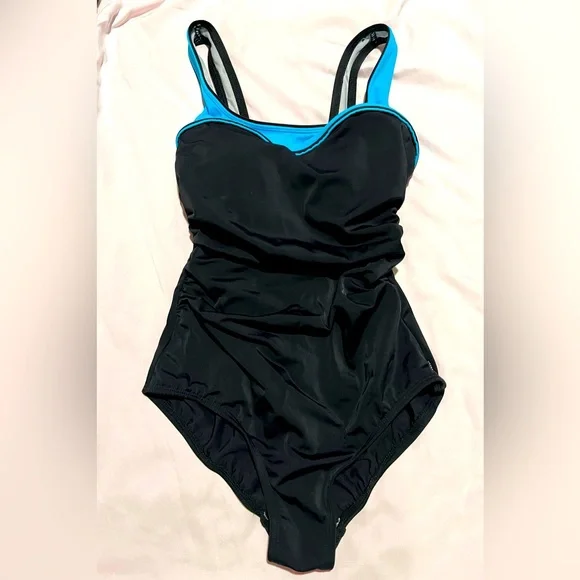 Reebok full coverage, bathing suit. - Picture 1 of 5